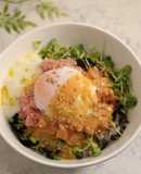 簡単！マグロかいわれ丼　ピリ辛コブソース