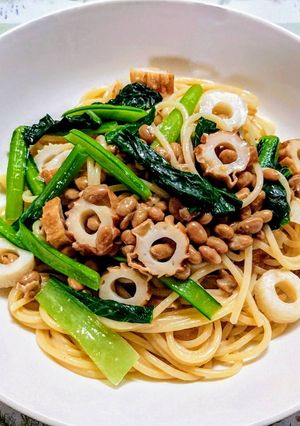 簡単ランチ！納豆ちくわ小松菜の和風パスタ-レシピのメイン写真