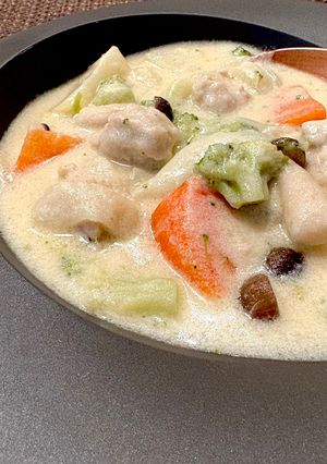 鶏だんご入りチーズクリームシチュー-レシピのメイン写真