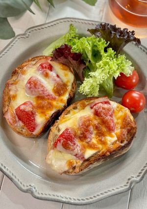いちごとベーコンのチーズトースト-レシピのメイン写真