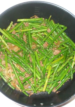 アスパラひき肉オイスターソース炒め♪簡単-レシピのメイン写真