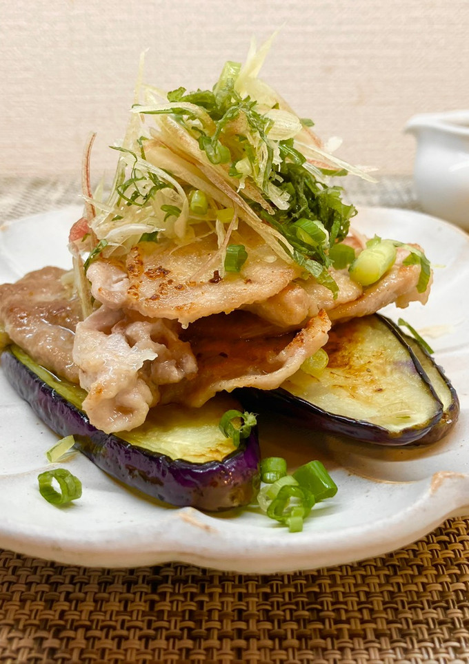 豚肉と茄子のフライパン焼き！薬味のせ♪-レシピのメイン写真