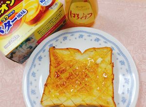 ♬トーストにバターはちみつ美味♬-レシピのメイン写真