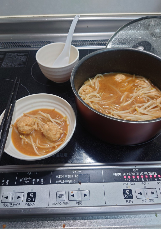 もやしとつくねのみそ鍋-レシピのメイン写真