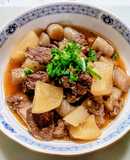 簡単！大根とこんにゃくの牛スジ煮込み