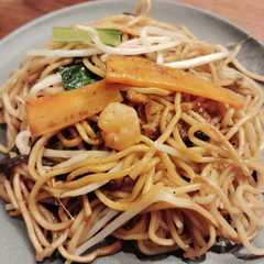 รูปของ ホットプレートで上海焼きそば