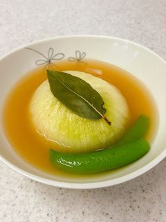 レンジで簡単新玉ねぎのコンソメ煮-レシピのメイン写真