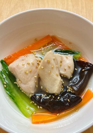 鶏ガラ不使用！鶏肉と野菜の中華スープ-レシピのメイン写真