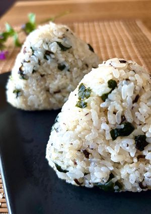 お弁当★塩こんぶワカメゆかりのおにぎり-レシピのメイン写真