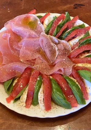 生ハム添えのカプレーゼ-レシピのメイン写真