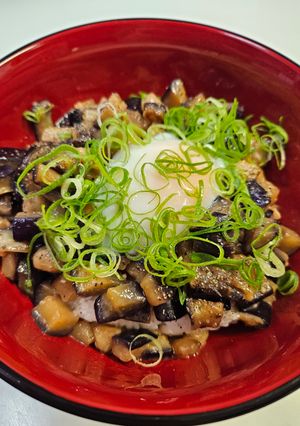 簡単！たっぷりなすのガリバタ丼-レシピのメイン写真