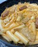 小学生でも食べれる辛さのロゼトッポギ