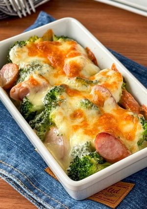 ブロッコリーとソーセージのチーズ焼き🧀-レシピのメイン写真