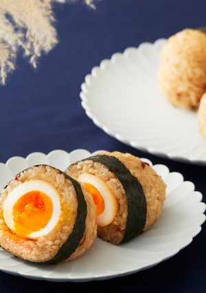 鶏ごぼうおこわのお月見おにぎり-レシピのメイン写真