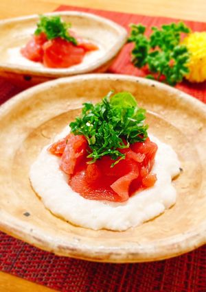 綺麗な紅白で〜とろろの漬け鮪乗せ〜-レシピのメイン写真