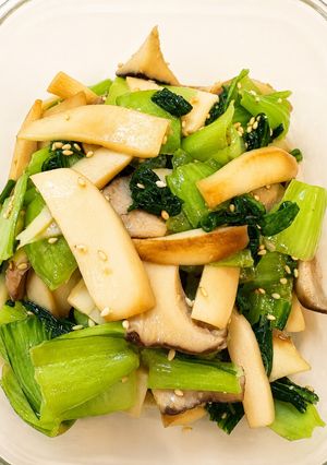 チンゲン菜とエリンギの旨塩バターソテー-レシピのメイン写真