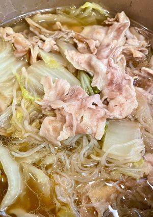 10分で簡単♪豚と白菜の鍋-レシピのメイン写真
