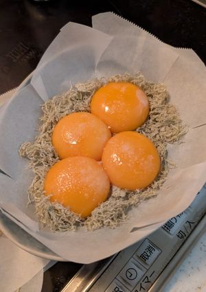 ねっとりとろ〜！卵黄のとろろ昆布漬け-レシピのメイン写真