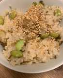 簡単　枝豆めし　むき枝まめ塩こんぶごはん