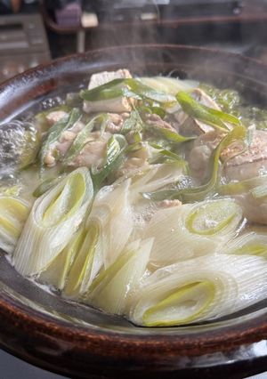 冬が旬！ネギが主役のシンプル鶏鍋-レシピのメイン写真