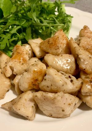 鶏胸肉のガーリックバター＆セージ風味-レシピのメイン写真