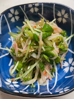 豆苗とカニカマのサラダ-レシピのメイン写真