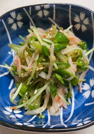 豆苗とカニカマのサラダ-レシピのメイン写真