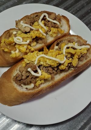 余り物トースト(テリヤキ風味そぼろ)-レシピのメイン写真