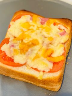 ベーコンとトマトのチーズトースト-レシピのメイン写真