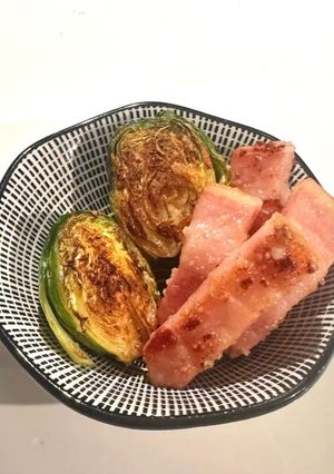 芽キャベツとベーコンのペペロンチーノ-レシピのメイン写真