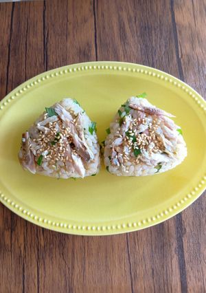 おにぎり☆焼き秋刀魚&大葉＆白ごま♪-レシピのメイン写真