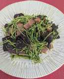 簡単♪きくらげ豆苗ベーコンのカレー炒め