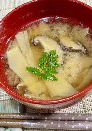 タケノコと半干し椎茸のお味噌汁♪-レシピのメイン写真