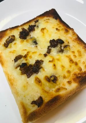 レーズンバター＆チーズ●チーバタトースト-レシピのメイン写真