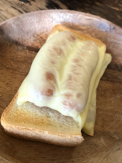 ソーセージチーズトースト-レシピのメイン写真