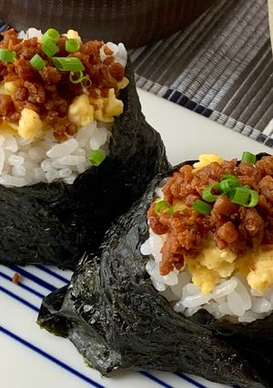 2色そぼろと新生姜のおにぎり-レシピのメイン写真