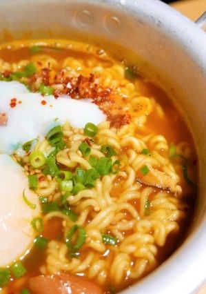 辛ラーメンを使った背徳ラーメン-レシピのメイン写真