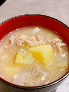 新じゃがと新玉ねぎの豚汁-レシピのメイン写真