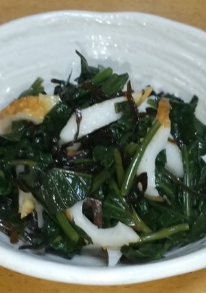 調味料いらず空芯菜とちくわの塩昆布和え-レシピのメイン写真