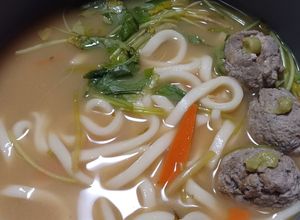 山葵のせ秋刀魚擂り身三葉味噌うどん-レシピのメイン写真