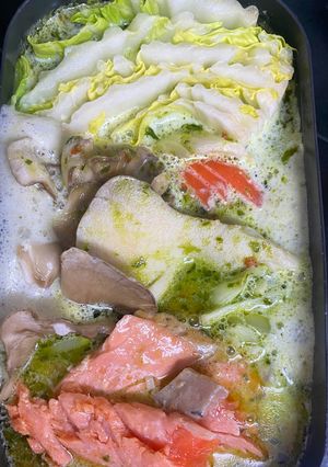 キャンプ飯！鮭の切身のバジルスープ-レシピのメイン写真