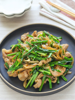 ごはんが進む♡豚肉とニラの生姜焼き-レシピのメイン写真