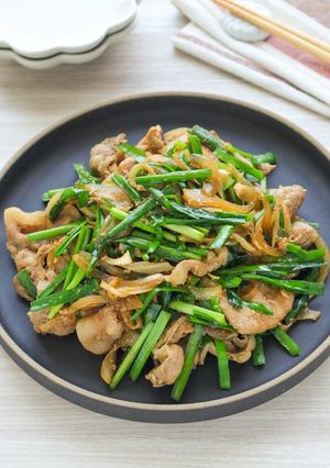 ごはんが進む♡豚肉とニラの生姜焼き-レシピのメイン写真