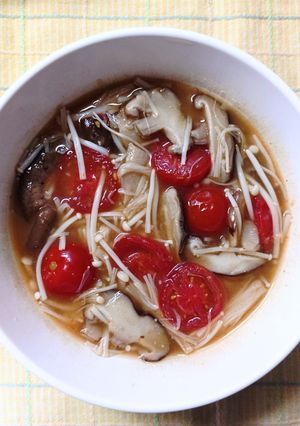 えのきと 椎茸 ミニトマトの◆味噌中華スープ◆-レシピのメイン写真
