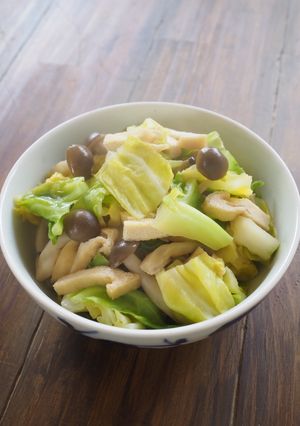 《副菜1》春キャベツと油揚げの煮物-レシピのメイン写真