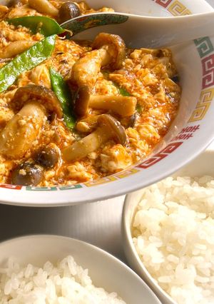爽やか絹サヤとぷりぷりしめじの麻婆丼-レシピのメイン写真