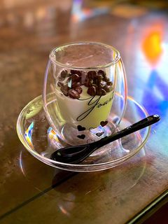 いつものヨーグルトに麦チョコが美味しすぎ-レシピのメイン写真