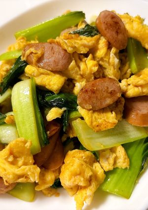 ソーセージと青梗菜と卵のバター醤油炒め-レシピのメイン写真
