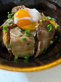 市販の煮豚のタレで作るチャーシュー丼-レシピのメイン写真