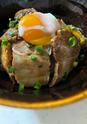 市販の煮豚のタレで作るチャーシュー丼-レシピのメイン写真